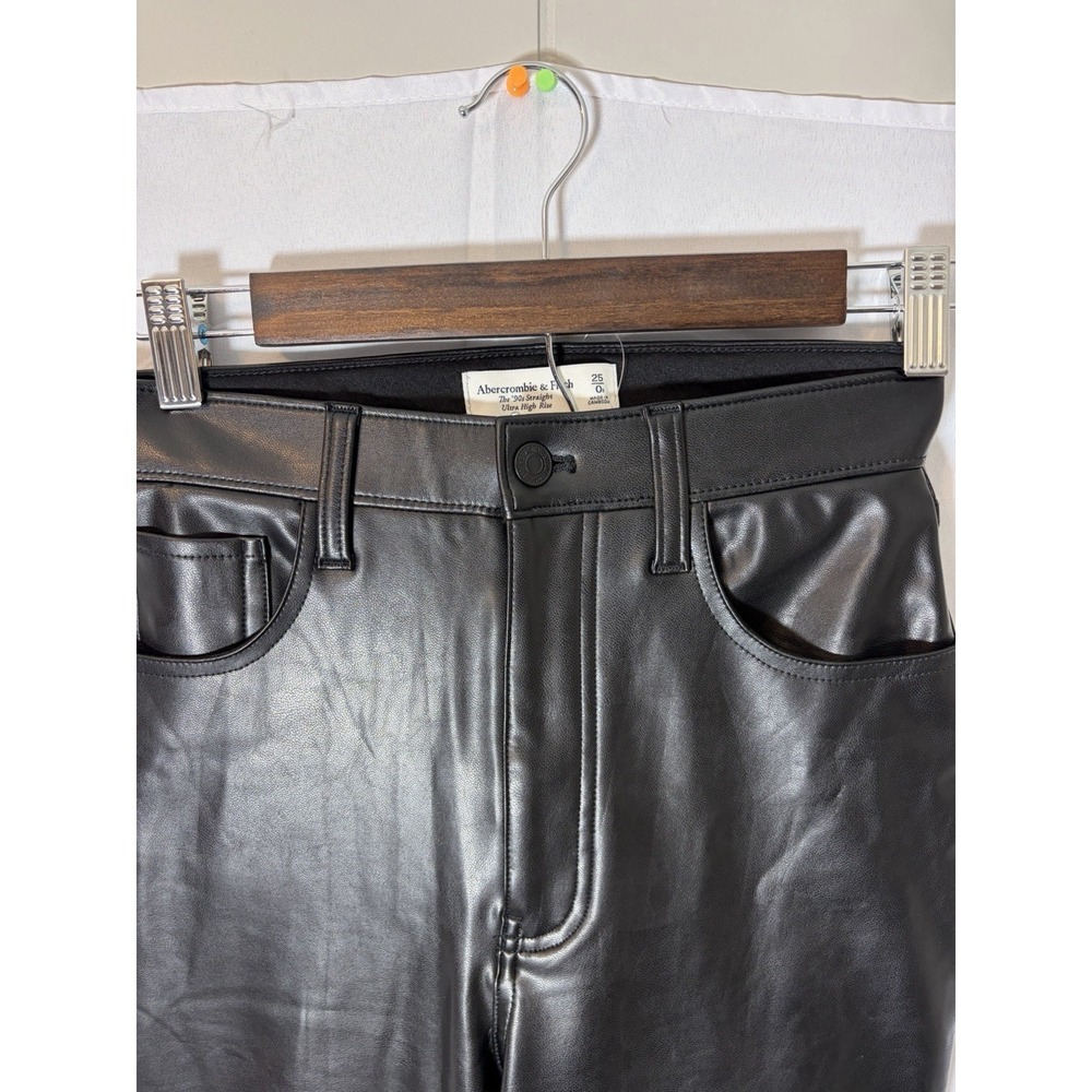 Abercrombie & Fitch Ultra High Rise Vegan Leather Pants 25/0R '90s Straight - Picture 5 of 16
